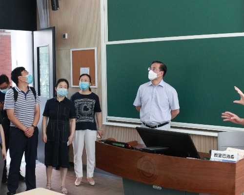 小白兔和小胖猪的故事