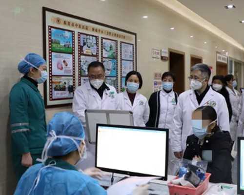 去泰国供卵的人多吗,试管移植两个胚胎是双胞胎吗？移植两个胚胎就一定能生